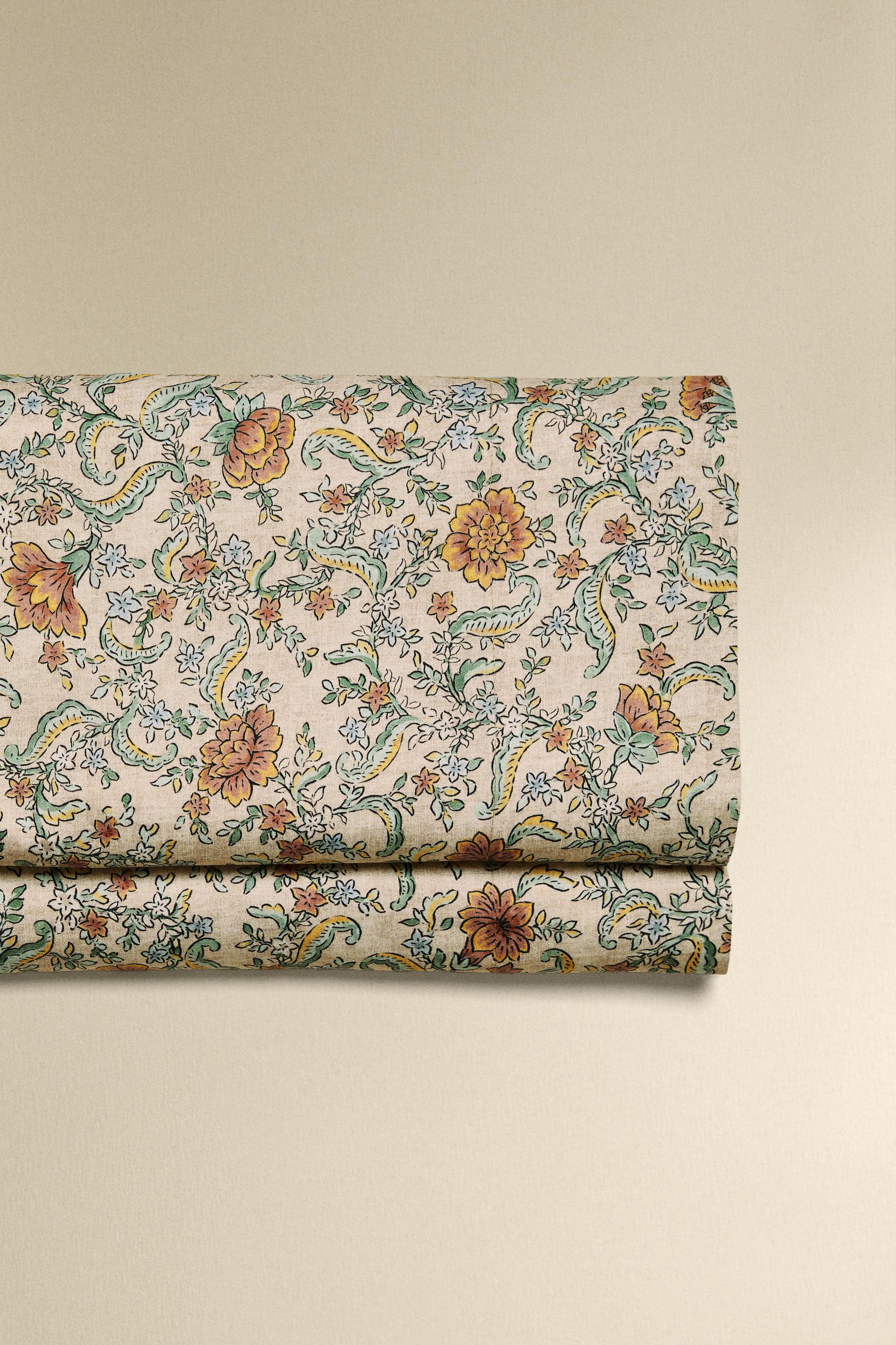 DRAP DE DESSUS SATIN FLEURS (300 FILS)